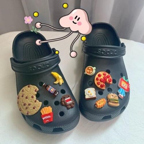 Novelty Food Style Shoe Charms Accessories New Cute Biscuit /Pizza Shoe Buckle Decoration for Croc Jibz Kids Party X-mas Gifts