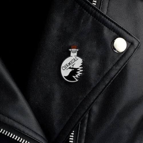 Chemical Bottle Pin Chemistry Laboratory Experiment "CHEMICAL X" Brooch Scientific Researcher Enamel Pin Jewelry Gift
