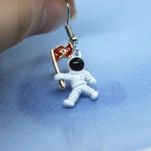 Fashion Creative Mini Cute Raising Flag Astronaut Earrings Womens Personality DIY Ear Jewelry Accessories Gifts For Friend