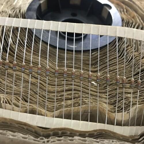 Original new 100% CF1/4CT52R562J 1/4W 5.6K 5% thick copper foot carbon film color ring resistance (Inductor)