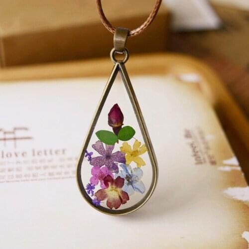 Creative Handmade Vintage Style Natural Dried Flowers Crystal Long Necklaces & Pendants For Women Retro Girl Gift Bronze