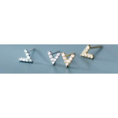 Cute stud earrings for women S925 silver V letter shape earlobe pierce fine jewelry Clear zircon lucky alphabet ear accessory