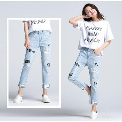 2019new Summer Letter Print Ripped Women Jeans Boy Friend Casual Hole Jeans For Women European Style Ladies Ankle Length Pants