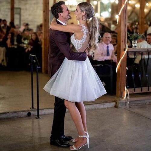 2020 Summer Short Wedding Dresses for Bride Informal Knee Length V Neck Sleeveless Sheer Back Glitter Bridal Gown