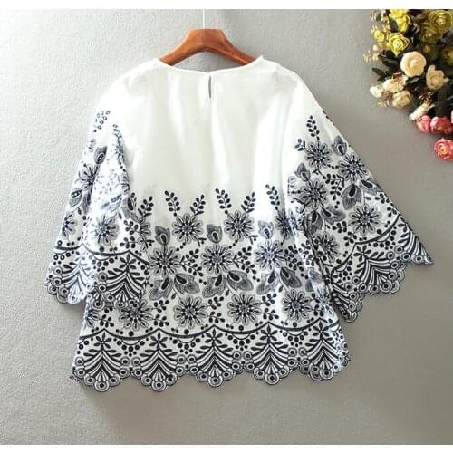 Womens spring autumn flare sleeve vintage embroidery cotton shirt female casual loose chic cotton shirt blouse tb128