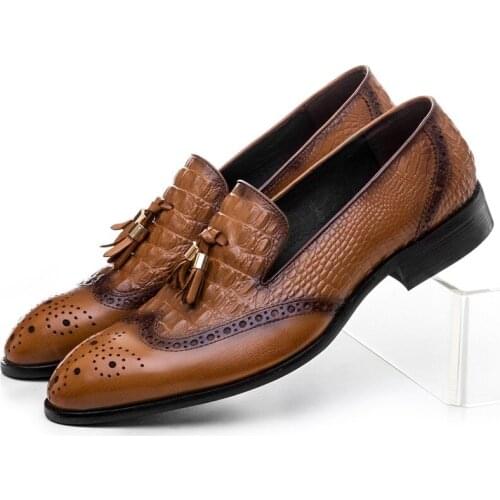 Crocodile Grain Brown / Black Loafers Mens Casual Shoes Genuine Leather Dress Shoes Mens Wedding Shoes With Tassel