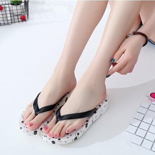 Summer Flip Flops Women Slippers Flat Shoes Women Fashion Soft Slipper Bathroom Platform Shoes Sandal Womens Outdoor Slippers