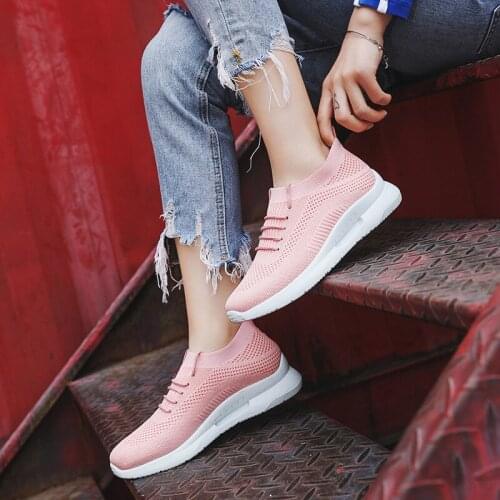 Womens sports shoes leather breathable mesh shoes Korean fashion lightweight casual shoes non-slip wear-resistant