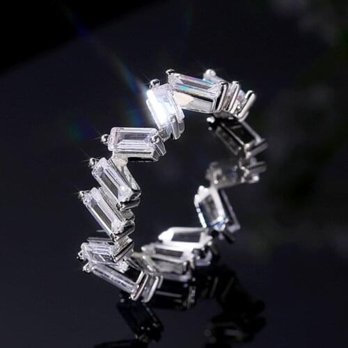 YSDLJG New Fashion Style Geometric White CZ Promise Wedding Rings for Women Simple Stylish Party Finger Accessories Jewelry Gift