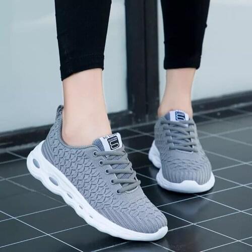 Women Running Shoes Breathable Casual Shoes Outdoor Light Weight Sports Shoes Casual Walking Sneakers
