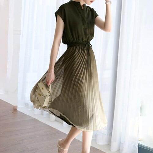 Summer 2021 Japanese Style New Temperament Pleated Gradient Thin Lace Tight Womens Dress V-neck Sleeved Korean Fashion