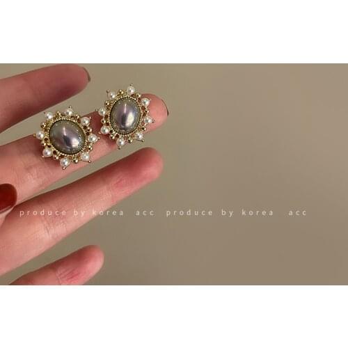 2021 New Pearl Zircon Retro Elegant Irregular Oval Hollow Out Earrings for Women Party Autumn Winter Jewelry Wholesale