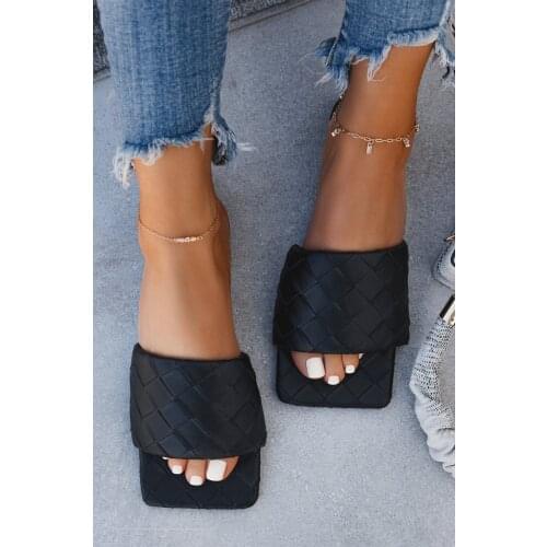 Summer New Style Square Head Flat Woven Girl Slippers Large Size Outdoor Beach Sandals and Slippers