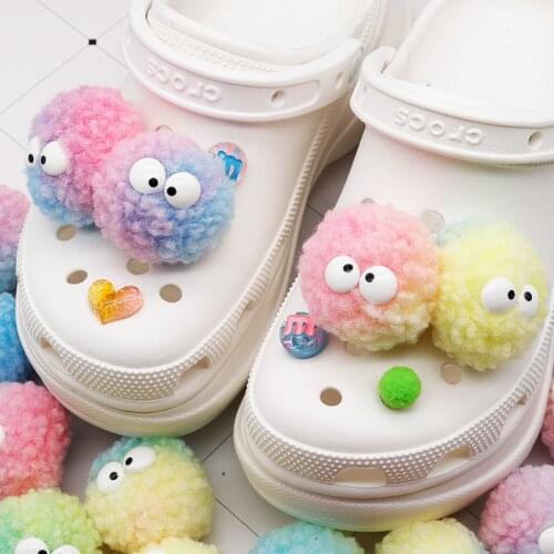 Random 1 Pcs Hot Sale Shoes Croc Charms Elf Shoe Buckle For Gril Women Lovely New Design Kids Cartoon Charm