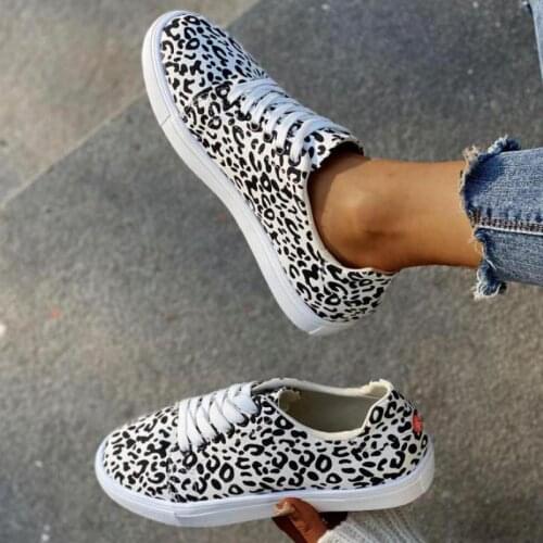 Womens Sneakers Flat Leopard Print Stitching Large Size Casual Non-slip Canvas Sports Running Light Comfortable Slippers Shoes