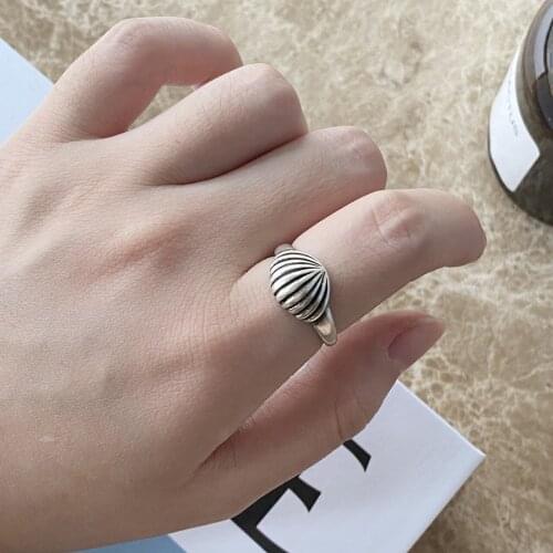 Fashion Simple Design Vintage Fan Shell Mental Zinc Alloy Adjustable Women Finger Ring Party Birthday Friend Gift