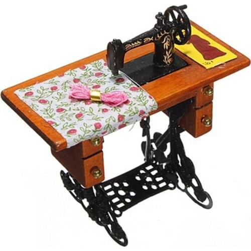 1 Pcs Mini Wooden Sewing machine Doll ToyClassic Pretend Play Dollhous Furniture Toys Creative Children Gifts