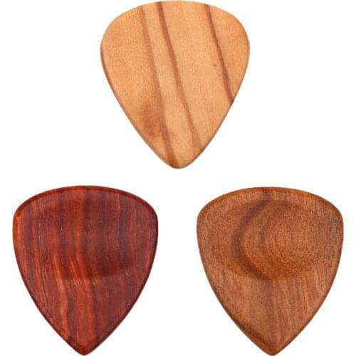 Wood Acoustic Guitar Pick Plectrum Hearted Shape Picks Stringed Instruments Accessories For Guitar Bass Part