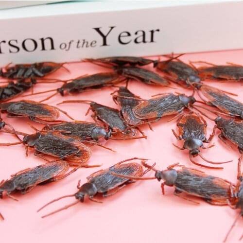 20pcs/lot Funny Fake Cockroach Halloween Decoration Jokes Pranks April Fools' Day Novelty Tricks Simulation False Cockroach Toys