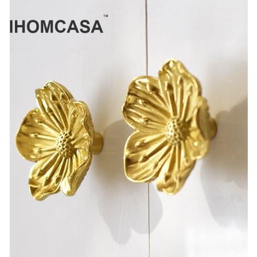IHOMCASA Art Flowers Shape Copper Furniture Cabinet Knobs And Handles for Kitchen Wardrobe Drawer Door Pulls Brass Nordic Style
