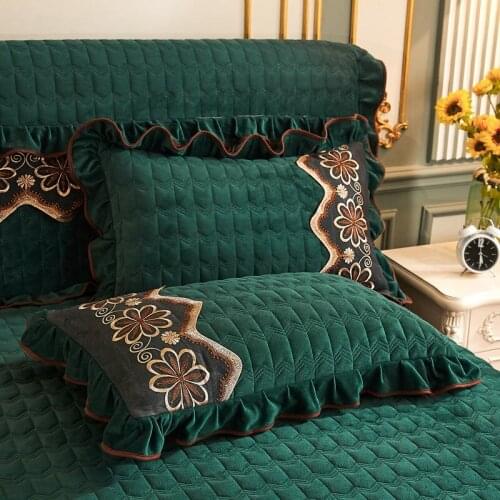 Solid Color Crystal Fleece Warm Coral Fleece Pillowcase With Lace Embroidery And Ruffles Pillowcase