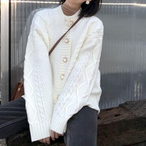 Twist sweater women 2020 autumn and winter Korean new design sense retro French loose and thin knitted cardigan jacket female