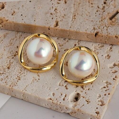 Lifefontier Elegant Big Pearl Stud Earrings for Women Korean Gold Color Geometric Irregular Metal Earrings Wedding Jewelry Gift
