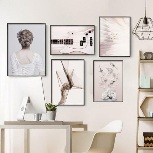 Misty Beauty Girl Poster Pink Feather Abatract Flowers Line Art Prints Living Room Canvas Painting Bedroom Wall Decor Pictures