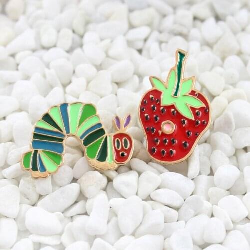 Lovely Strawberry insect Cartoon Enamel brooch Red fruit Carnivorous worm badge Childrens gift Clothing accessories Personality