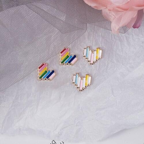 Korean Fashion Small Cute Heart Stud Earrings for Women Kawaii Colorful Simple Trendy Funny Woman Earring Geometric Jewelry Gift