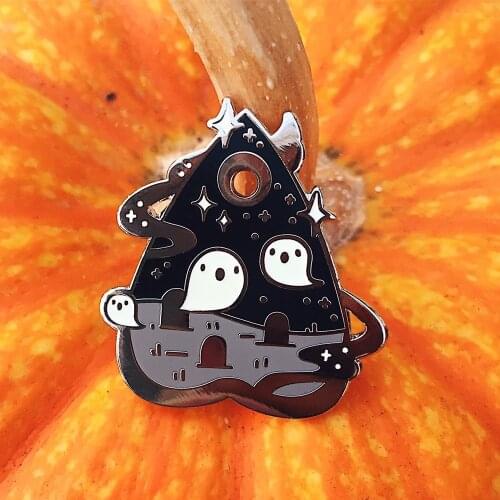 Unique Cartoon Ghost Divination Board Hard Enamel Pin Mysterious Goth Spooky Magical Black Medal Brooch Jewelry Halloween Gift