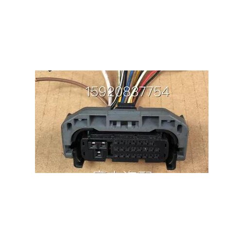 1PCS FOR Highlander / Camry / Alpha directional plug connector USED