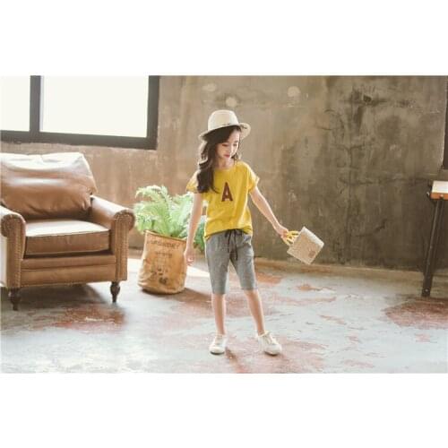 Summers latest explosion models girls suit plaid pants suit trend childrens clothing foreign comfort and beautiful suit