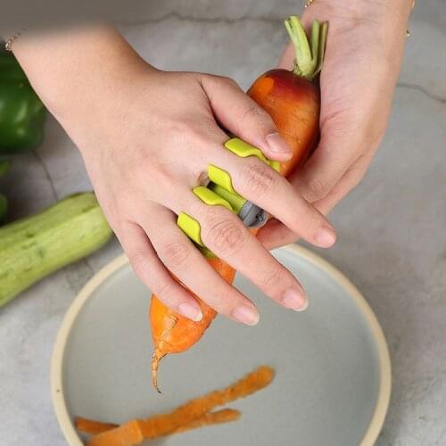 Smart Kitchen Gadget For Home , Plastic Stainless Steel Double Finger Apple Fruit Palm Peeler For Potato Vegetable