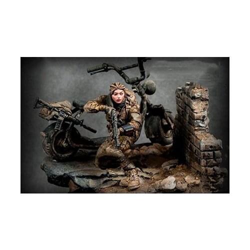 1/24 Scale Female Soldier with base Unpainted Resin Figure Building Kit