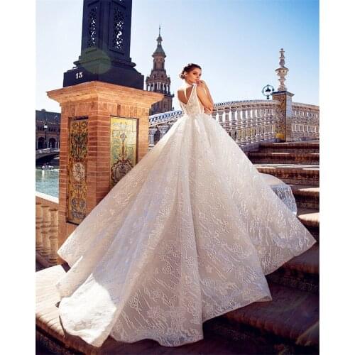 Dubai Luxury Wedding Gowns Vestido De Noiva Latest Shiny Lace Beaded Appliqued Bridal Dress Sleeveless Ball Gown Wedding Dresses