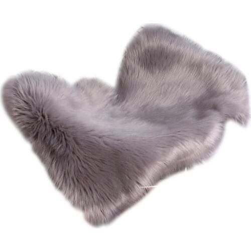 Imitation Wool Simple Plush Carpet For Bedroom Bedside Cushion No Pilling No Fading Living Room Tea Table Mat Window Decoration