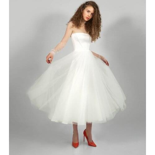 Elegant Long Sleeve Short Tulle High Neck Wedding Dresses A-Line Tulle Illusion Back Ivory Robes De Mariée Bridal Gown For Women