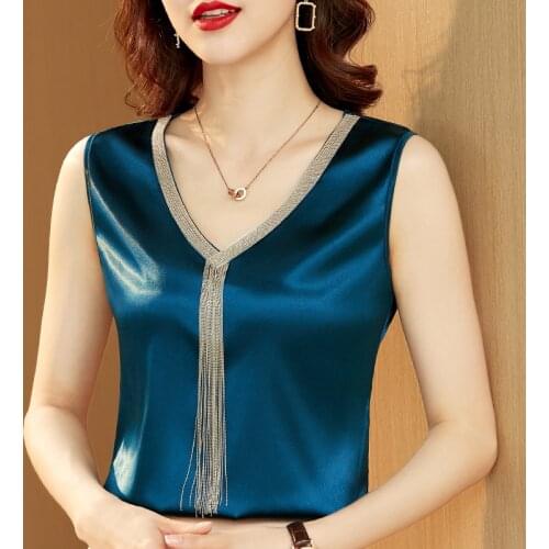 Chikichi Silk Vest Suspenders Womens 2021 Summer New Style French Ladies Sleeveless Elastic Satin Top Elegant and Comfortable