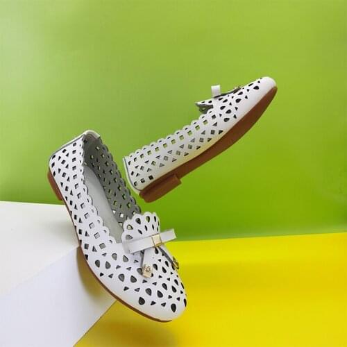 Womens Ballet Flats Hollowed Summer Shoes for Women 2021 Casual Genuine Leather Shoes without Heels Female Flat Pumps Slip-on