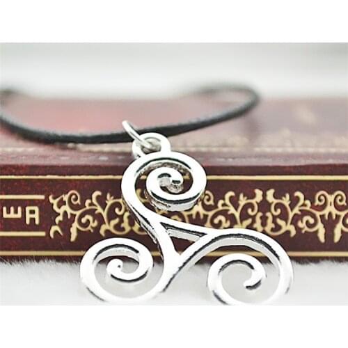 Teen Wolf Necklace Triskele Triskelion Irish Symbol Allison Argent Triple Spiral Pendant Trinity Celtics Jewelry Women Wholesale