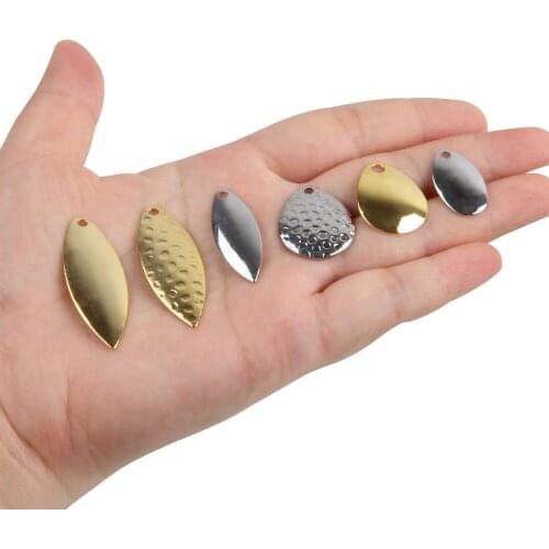 20pcs Spinner Bait Spoon Smooth Fishing Lure Spinner DIY Tail Fishing Accessories Tool Noise Metal Blades