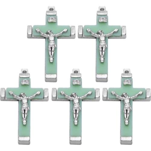 5x Metal Christ Jesus Cross Luminous Pendant Glow in the Dark Crucifix Ornaments Fashion Jewelry religious gift to say prayers