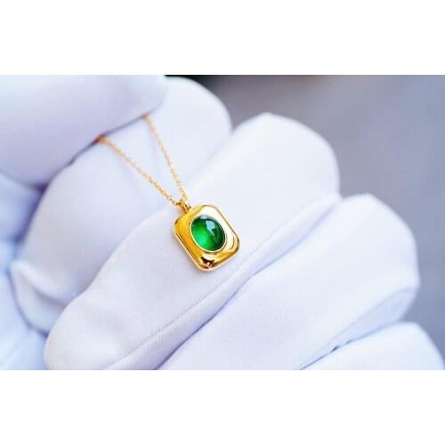 Jhy609 Solid 18K Yellow Gold Nature 0.55ct Green Emerald Gemstones Pendants Necklaces for Women Fine Jewelry for Women Gifts