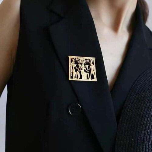 Vintage Palace Hollow Geometry Stereoscopic Rectangle Egyptian Portrait Gold Metal Brooch for Woman Man Girls Party