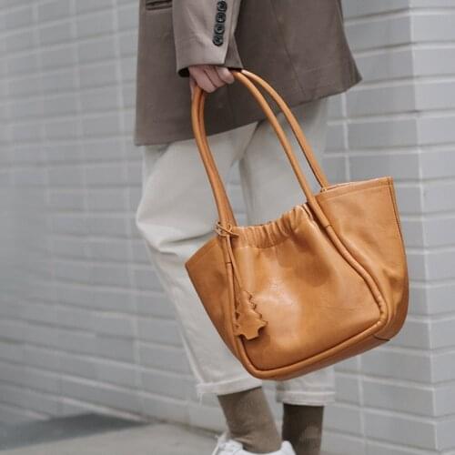 Special-Interest Design Leather Women Tote Bag shoulder Bag Pleated Underarm Handbag Retro Affordable Luxury Ladies Bag Portable