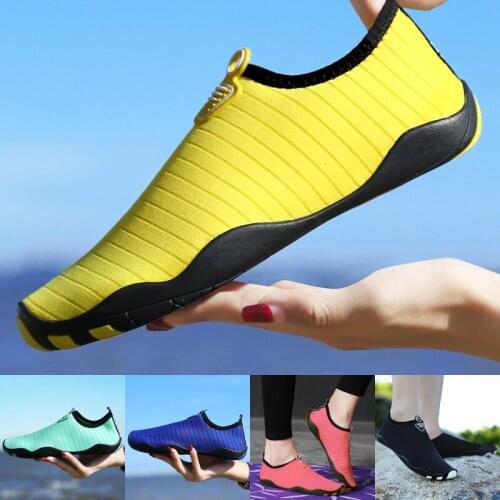 2020 Unisex Yoga Sneakers Men Women Water shoes Couple Beach Shoes Swimming Shoes Water Shoes Barefoot Quick Dry Aqua Shoes