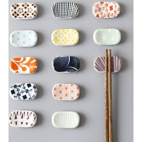 2pcs/pack Japanese Ceramic Chopstick Rest Colorful Chopstick Holder Tableware Decoration