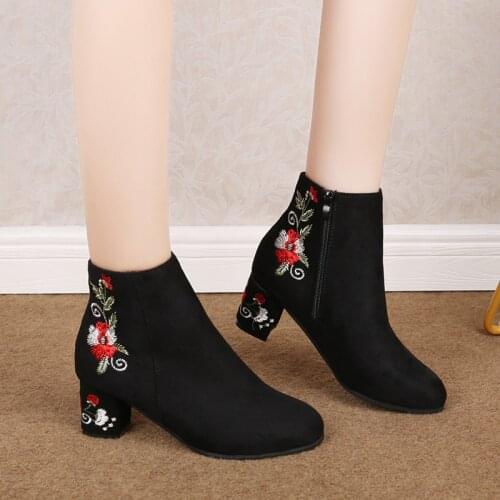 New Winter Warm Women Boots Embroider Vintage Hot Ankle Boots Fashion Square Heels Flower Pumps Ladies Zip Suede Female Shoes
