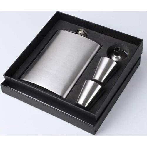 8OZ Portable Stainless Steel Hip Flask Whiskey Wine Pot Fluid Tight With Gift Box Stainless Steel Shot Cups And Funnel
